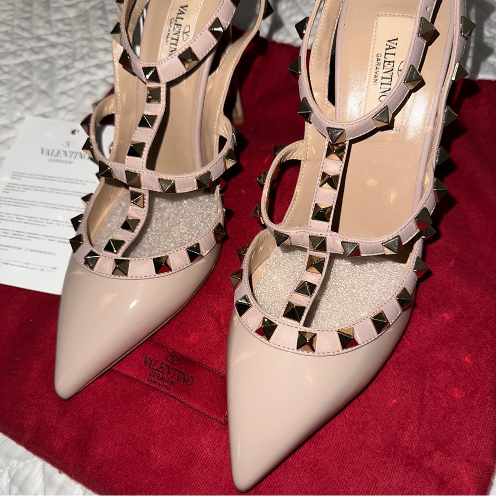 Valentino Rockstud Heels Patent Nude 37.5 NEW